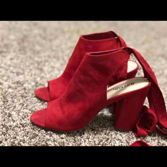 Only worn once - Picture 3 of 3